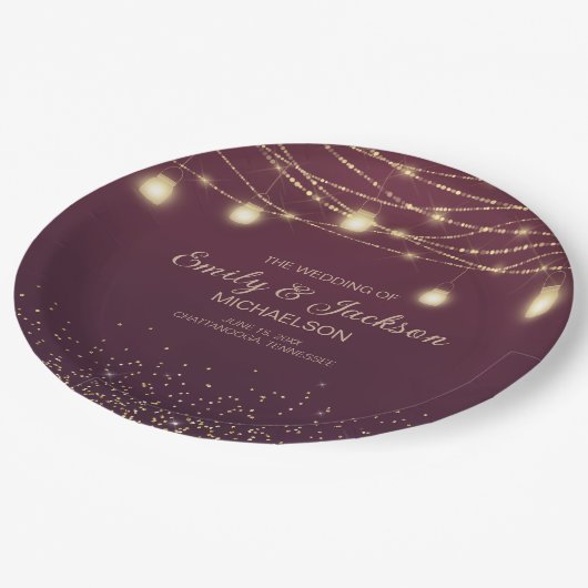 Burgundy Gold Glitter String Light Wedding Papieren Bordje (Gekanteld)