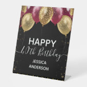 Burgundy Gold Happy Birthday Pedestal Sign Reclamebord Met Voetstuk (Voorkant)