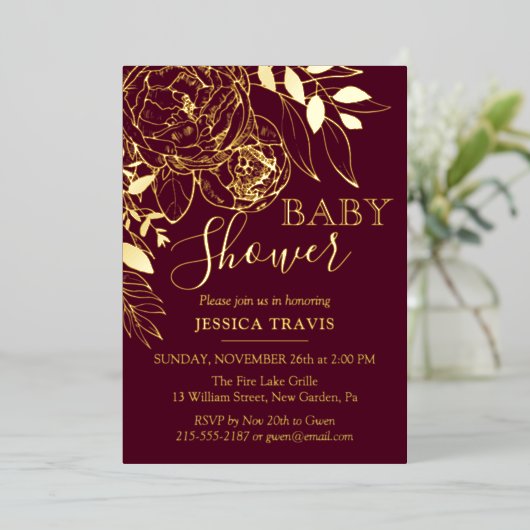 Burgundy & Gold Modern Floral Baby shower Folie Uitnodiging (Staand Voorkant)