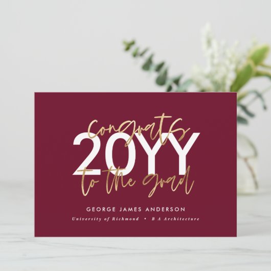 burgundy gold modern script stijlvol afstuderen kaart (Staand voorkant)