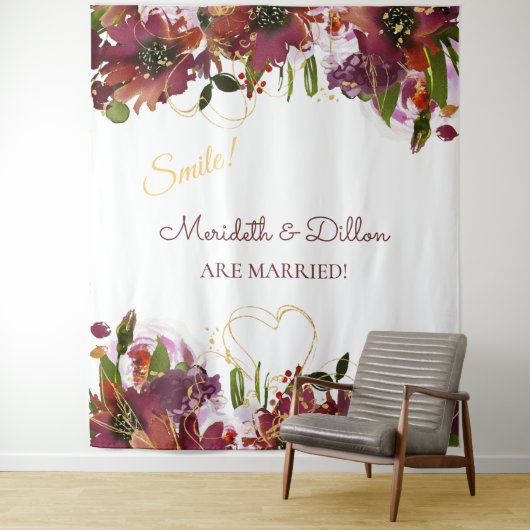 Burgundy Gold Pink Floral Photo Booth Backdrop Wandkleed (In situ)