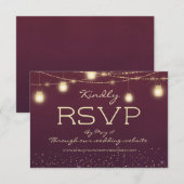 Burgundy Gold String Lights Lantern Wedding RSVP Kaart (Voorkant / Achterkant)