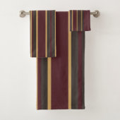 Burgundy Gold Stripes Bad Handdoek (Insitu)