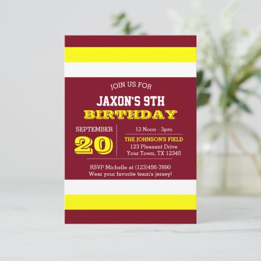 Burgundy Gold White Team Birthday Invitation Kaart (Staand voorkant)