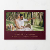 Burgundy Gold World Map QR Code Photo Wedding Drieluik Uitnodiging (Cover)