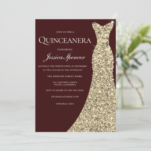 Burgundy Golden Dress Quinceanera Party Invite Kaart (Staand voorkant)