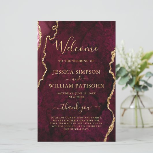 Burgundy Golden Marble Wedding Ceremony Program (Staand voorkant)