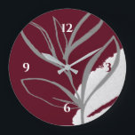Burgundy & Grijze minimalistische Waterverf laat o Grote Klok<br><div class="desc">De moderne klok heeft een minimalistisch ontwerp in een glanzend en grijs kleurenpalet. Een eenvoudige illustratie van organische bladeren met een stijlvol waterverf Memphis-stijlelement in de rechterbenedenhoek. Een stijlvolle toevoeging aan je keuken, woonkamer of kantoor muur, een doordacht modern kantoor cadeau of een modern thuiscadeau voor elke gelegenheid. U kunt...</div>