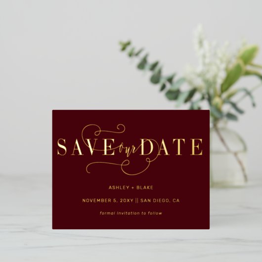 Burgundy Handwrite Calligraphy Save the Date Folie Uitnodiging Briefkaart (Staand Voorkant)