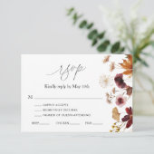 Burgundy Herfst Boho Floral Wedding RSVP Kaart (Staand voorkant)