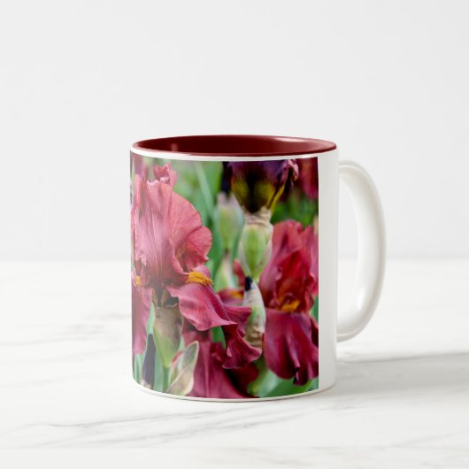 Burgundy Iris Flower Mok (Voorkant rechts)