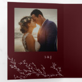 Burgundy & Ivory Botanical Elegant Wedding Drieluik Uitnodiging (Binnenzijde eerst)