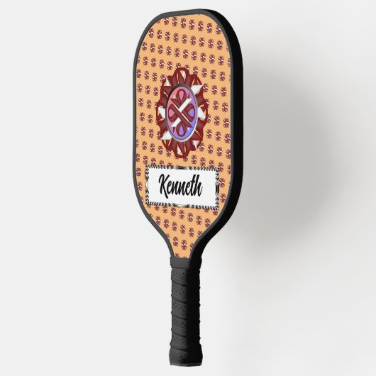 Burgundy-Ivory Clover Ribbon door Kenneth Yoncich Pickleball Paddle (Links)