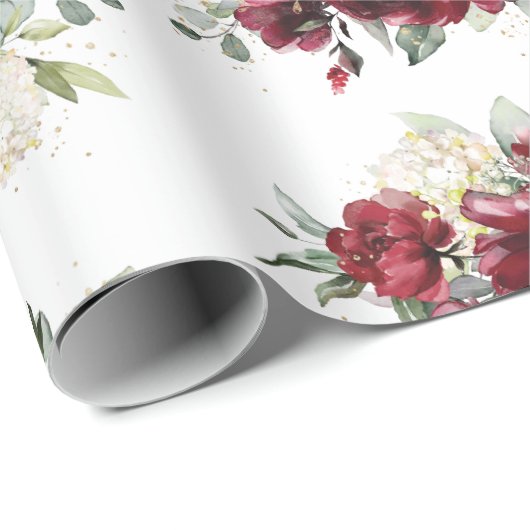 Burgundy Ivory White Floral Greenery Cadeaupapier (Rol Hoek)