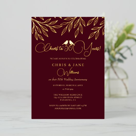 Burgundy Love Birds 50th Wedding Anniversary  Folie Uitnodiging (Staand Voorkant)