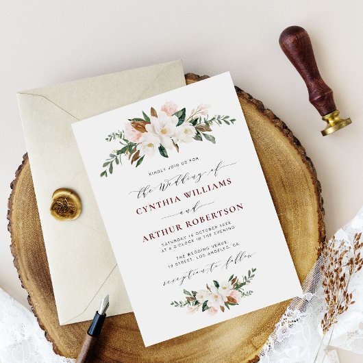 burgundy magnolia floral bruiloft uitnodiging