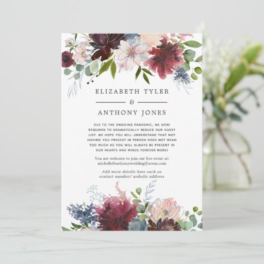 Burgundy, marine en Blush Reduced Wedding Guests Aankondiging (Staand voorkant)