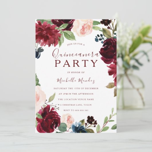 Burgundy Maroon Red Floral Quinceanera Kaart (Staand voorkant)