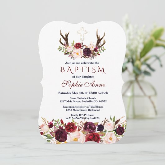 Burgundy Marsala Floral Antlers Baptisme Kaart (Staand voorkant)