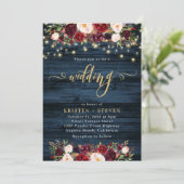 Burgundy Marsala Floral en Navy Blue Wedding Invi Kaart (Staand voorkant)