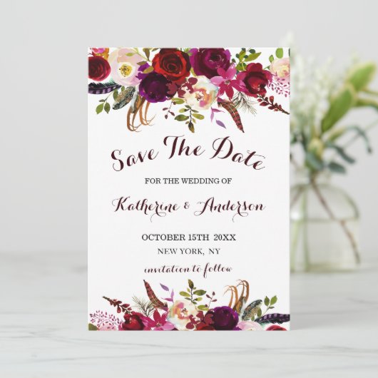 Burgundy Marsala Floral Wedding Save the Date (Staand voorkant)