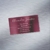 Burgundy Metallic Folie Modern en Elegant Magnetisch Visitekaartje (Voorbeeld)