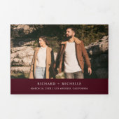 Burgundy Minimal Arch Photo QR code Wedding Drieluik Uitnodiging (Cover)