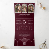 Burgundy Minimal Arch Photo QR code Wedding Drieluik Uitnodiging (Binnen)
