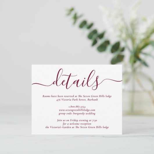 Burgundy Modern Script Wedding Informatiekaartje (Staand voorkant)