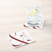 Burgundy modern typografie koppelt monogram kartonnen onderzetters (Insitu)