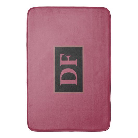 Burgundy Monogrammed Bath Mat (Voorkant Verticaal)