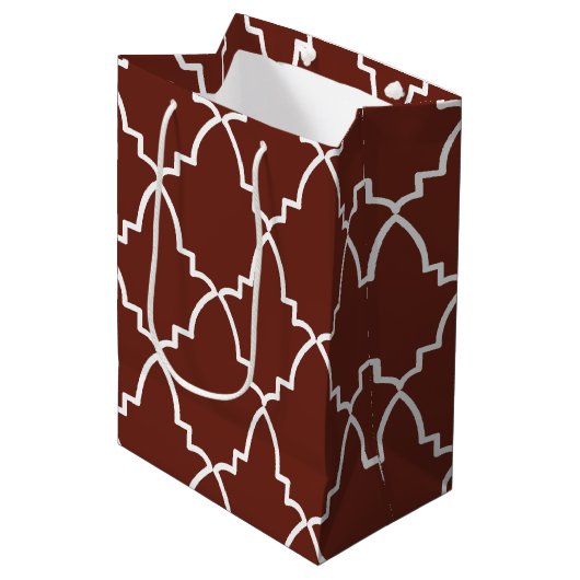Burgundy Moroccan Lattice Pattern Medium Cadeauzakje (Voorkant Gekanteld)