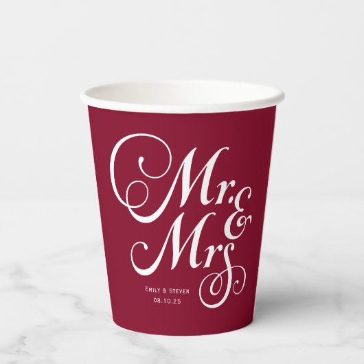 Burgundy Mr. & Mrs. gepersonaliseerde rustige brui Papieren Bekers (Achterkant)