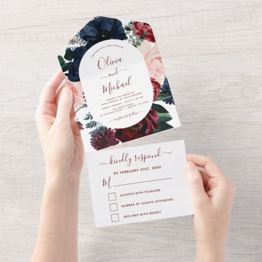 Burgundy Navy Blue Floral Eucalyptus Wedding RSVP All In One Uitnodiging (Afscheurbaar)