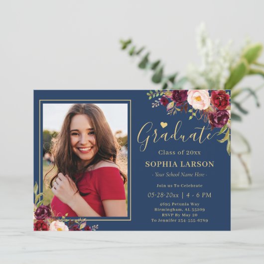 Burgundy Navy Floral Photo Afstuderen Celebration Kaart (Staand voorkant)