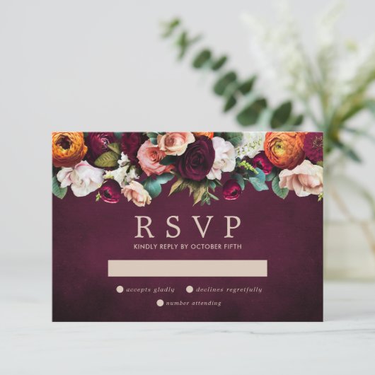 Burgundy Oranje Blush Pink Floral Wedding RSVP Kaartje (Staand voorkant)