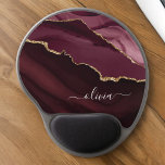 Burgundy Paars Agate Geode Gold Monogram Gel Muismat<br><div class="desc">Burgundy Paars en Gold Foil Agate Geode Monogram Beauful Elegant Script Name Mousepad (muispad). Dit maakt de perfecte zoete 16, 13th, 15th, 16th, 18th, 21th, 30th, 40th, 50th, 60th, 70th, 80th, 90th, 100th verjaardag, bruiloft, vrijgezellenfeest, verjaardag, terug naar school, baby shower, afstuderen of bachelorette party geschenk voor iemand die haar...</div>