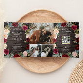 Burgundy Peach Floral QR Code Barn Wood Weduwschap Drieluik Uitnodiging