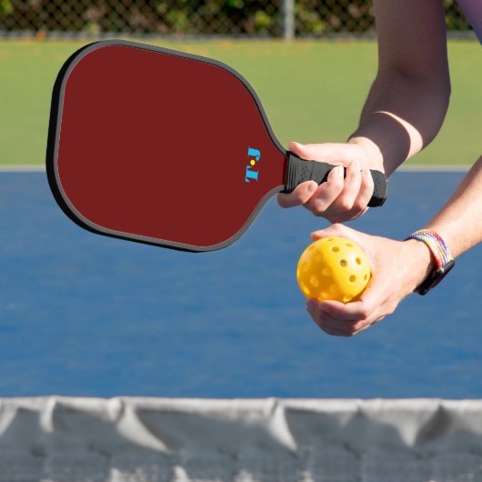 Burgundy Persoonlijk Monogram Pickleball Paddle (Insitu)