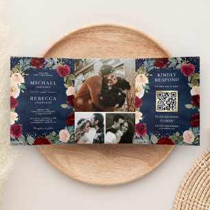 Burgundy Perzik Bloem QR Code Navyblauw Bruiloft Drieluik Uitnodiging