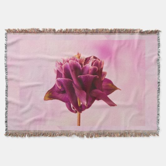 Burgundy Pink Columbine Deken (Voorkant)