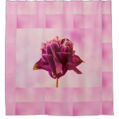 Burgundy Pink Columbine Douchegordijn (Voorkant)