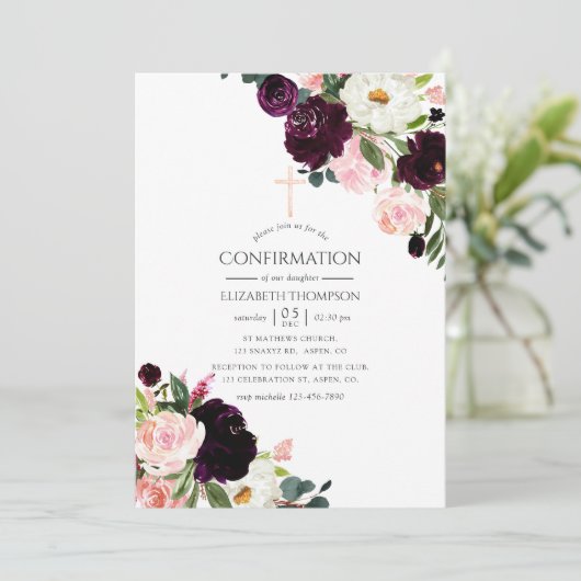 Burgundy Plum en Blush Pink Floral Bevestiging Kaart (Staand voorkant)