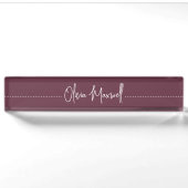 Burgundy Plum Sketched Cursive Script Naambordje (Voorkant)