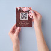 Burgundy QR SCANNING CODE Wedding Website nodigt u Flyer (Hand)