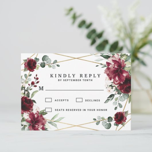 Burgundy Red Blush Gold Geometric Greenery Wedding RSVP Kaartje (Staand voorkant)