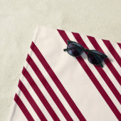 Burgundy Red en beige vijf strips Strandlaken (In situ)
