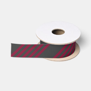 Burgundy red en houtskool met vijf strippen satijnen lint
