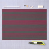 Burgundy red en houtskool met vijf strippen tissuepapier (Craft)