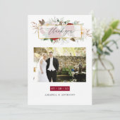 Burgundy Red en White Floral Wedding Photo Bedankkaart (Staand voorkant)